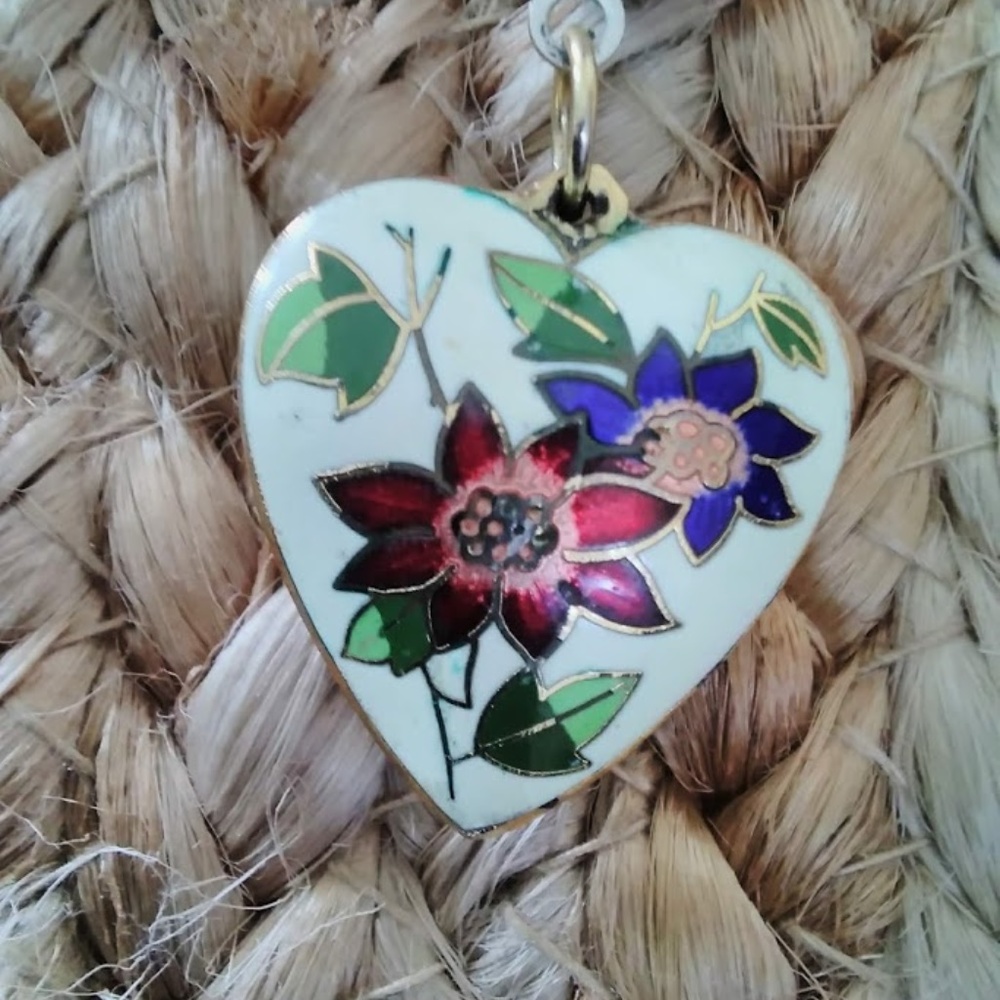 VINTAGE Cloisonné Heart Necklace